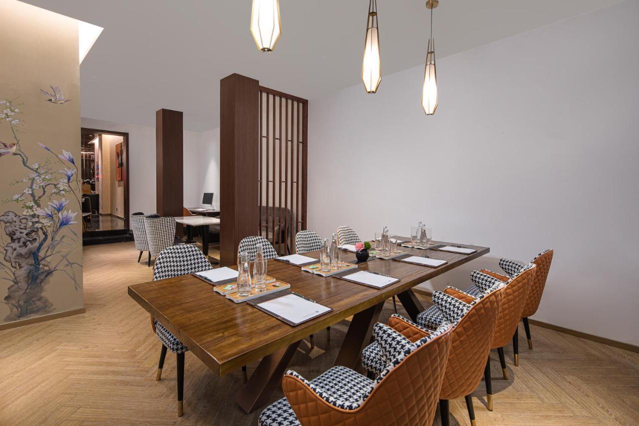 Kasion Pugis Hotel Иу Экстерьер фото