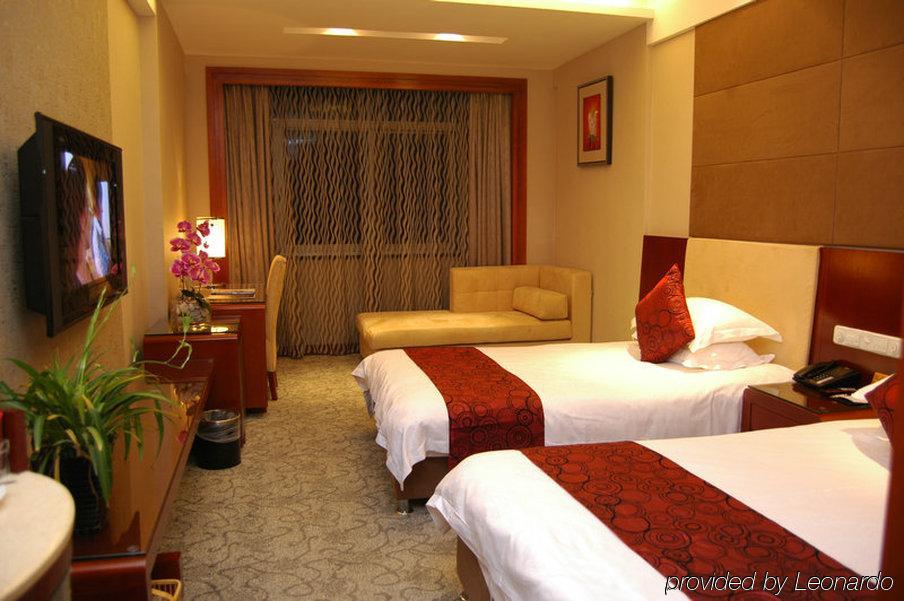 Kasion Pugis Hotel Иу Экстерьер фото